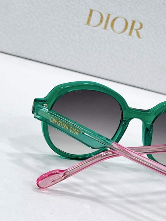 Picture of Dior Sunglasses _SKUfw76702285fw